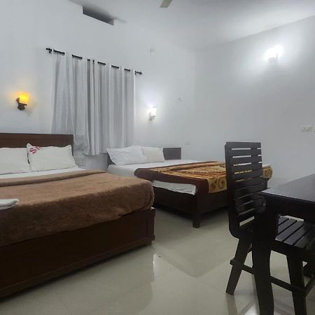 Pkn Homestay Thekkady Kumily ภายนอก รูปภาพ
