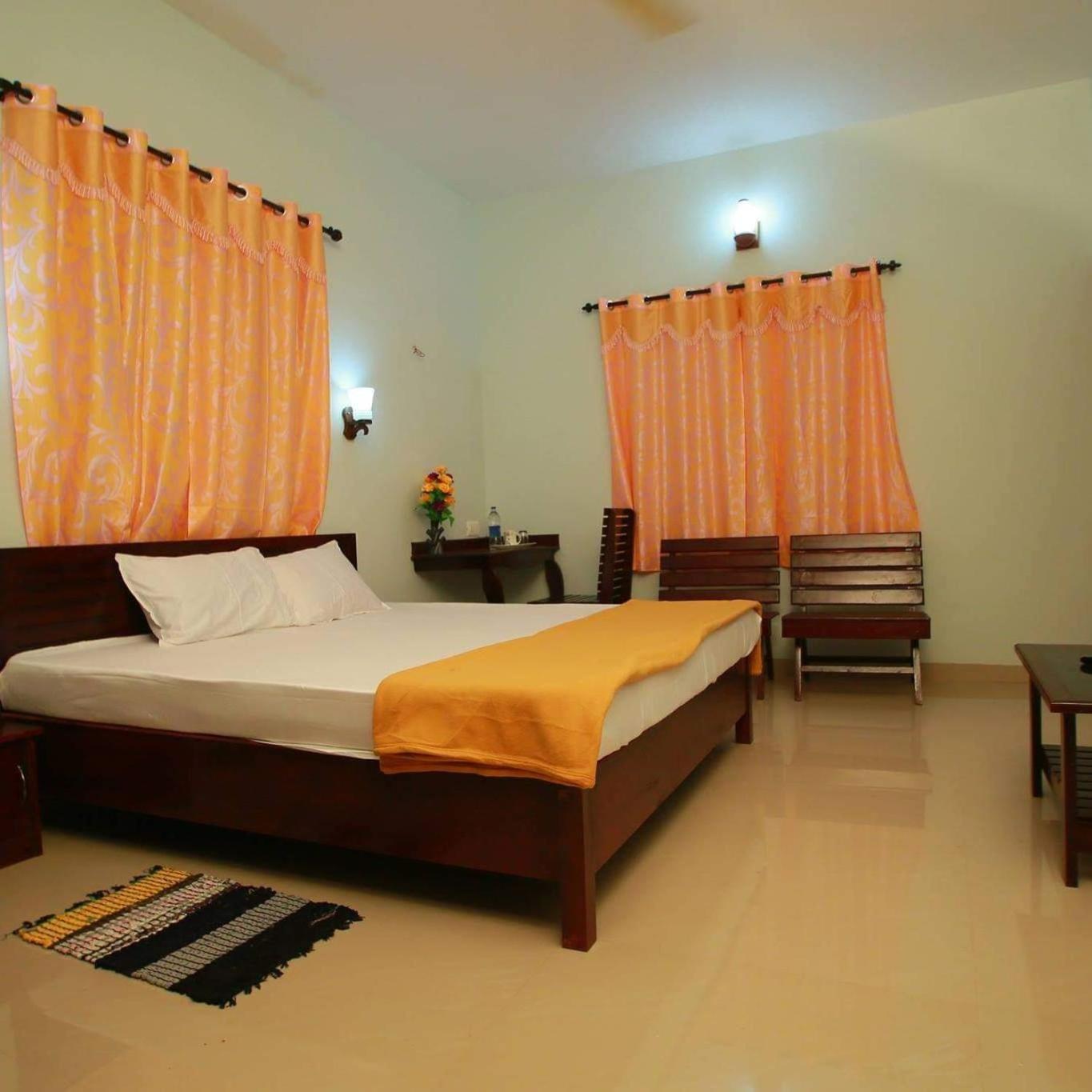 Pkn Homestay Thekkady Kumily ภายนอก รูปภาพ