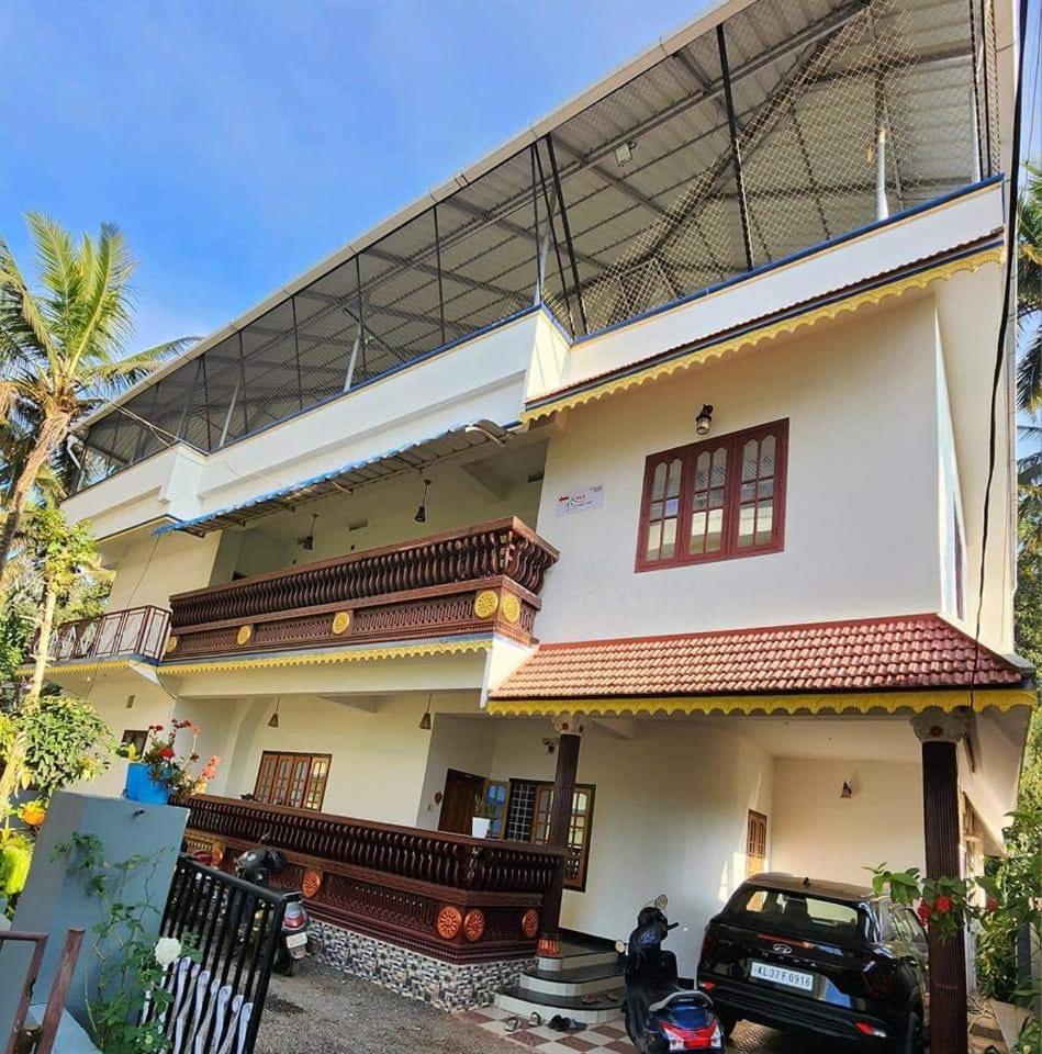 Pkn Homestay Thekkady Kumily ภายนอก รูปภาพ
