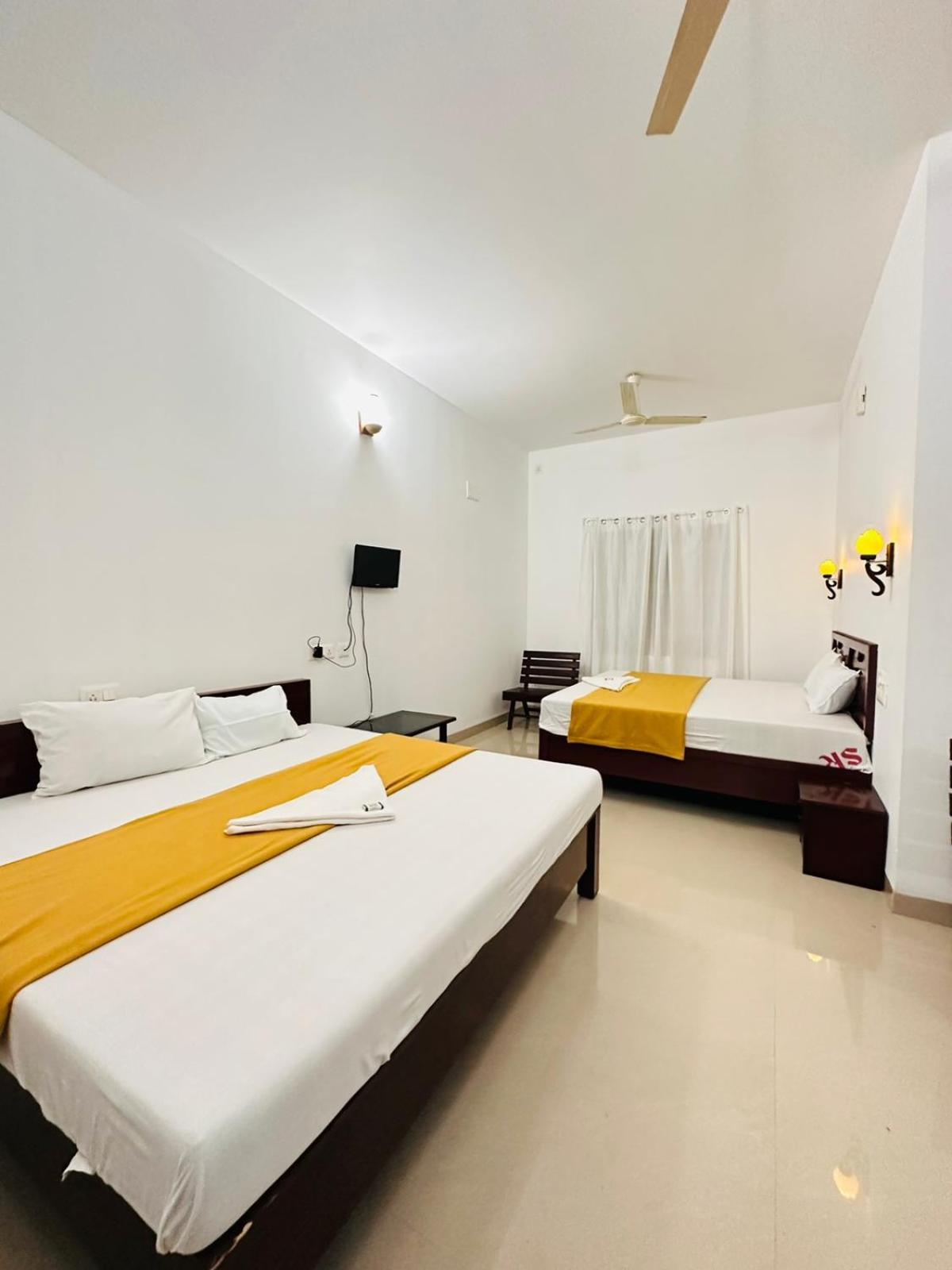 Pkn Homestay Thekkady Kumily ภายนอก รูปภาพ