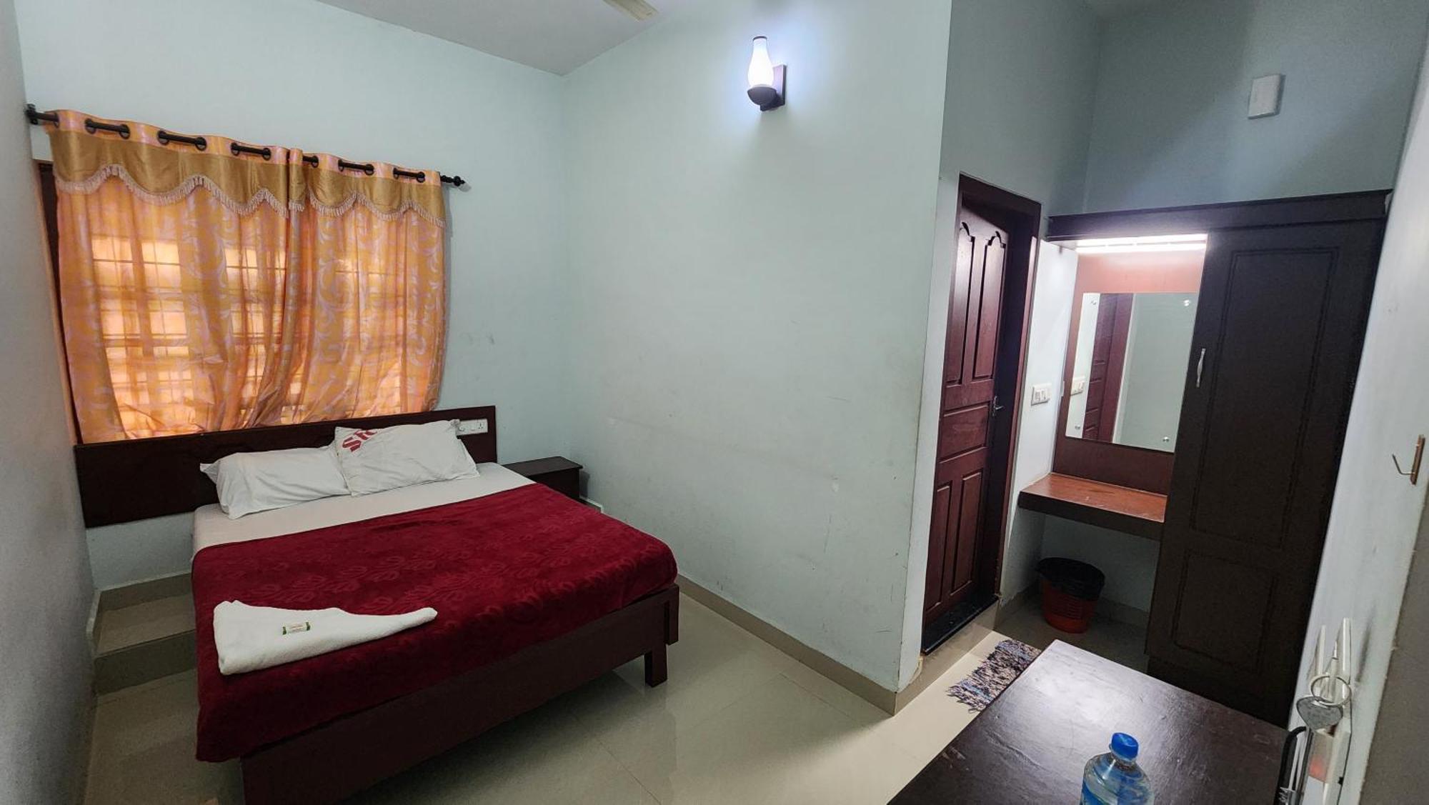 Pkn Homestay Thekkady Kumily ภายนอก รูปภาพ