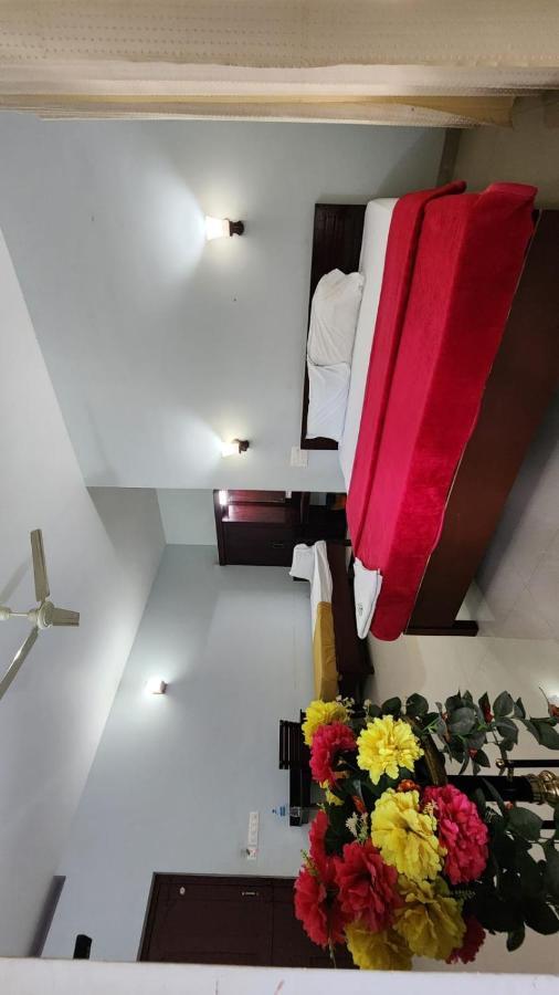 Pkn Homestay Thekkady Kumily ภายนอก รูปภาพ
